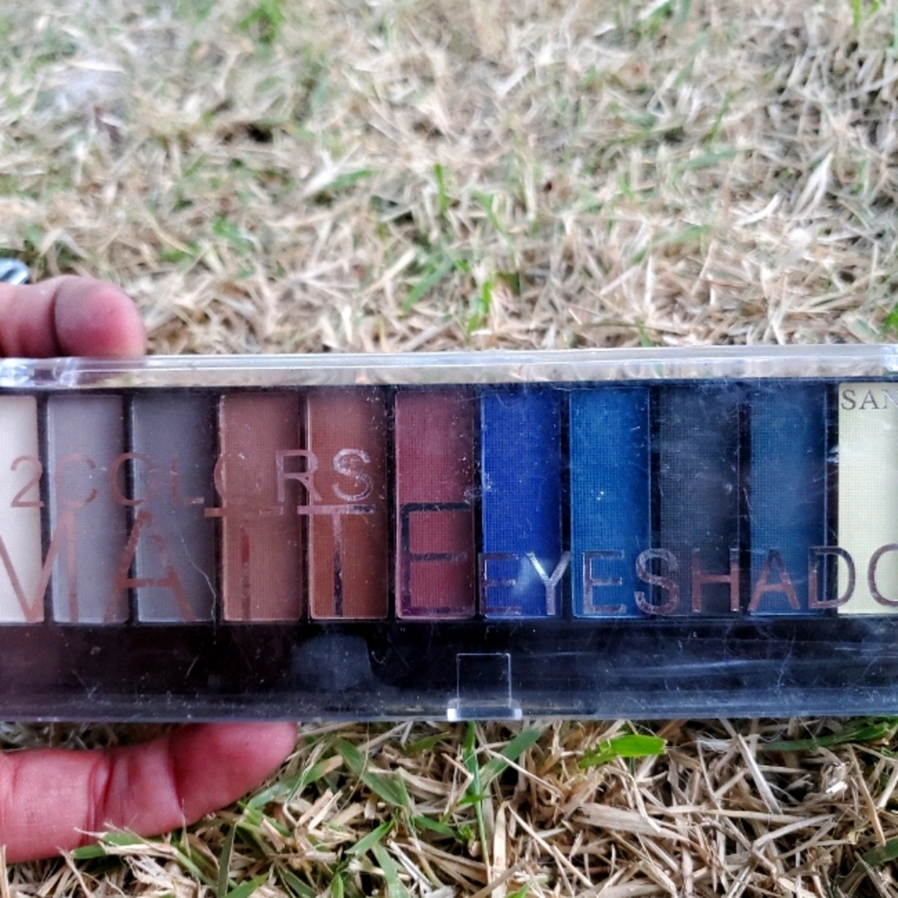 Santee Matte eyeshadow pallet #4